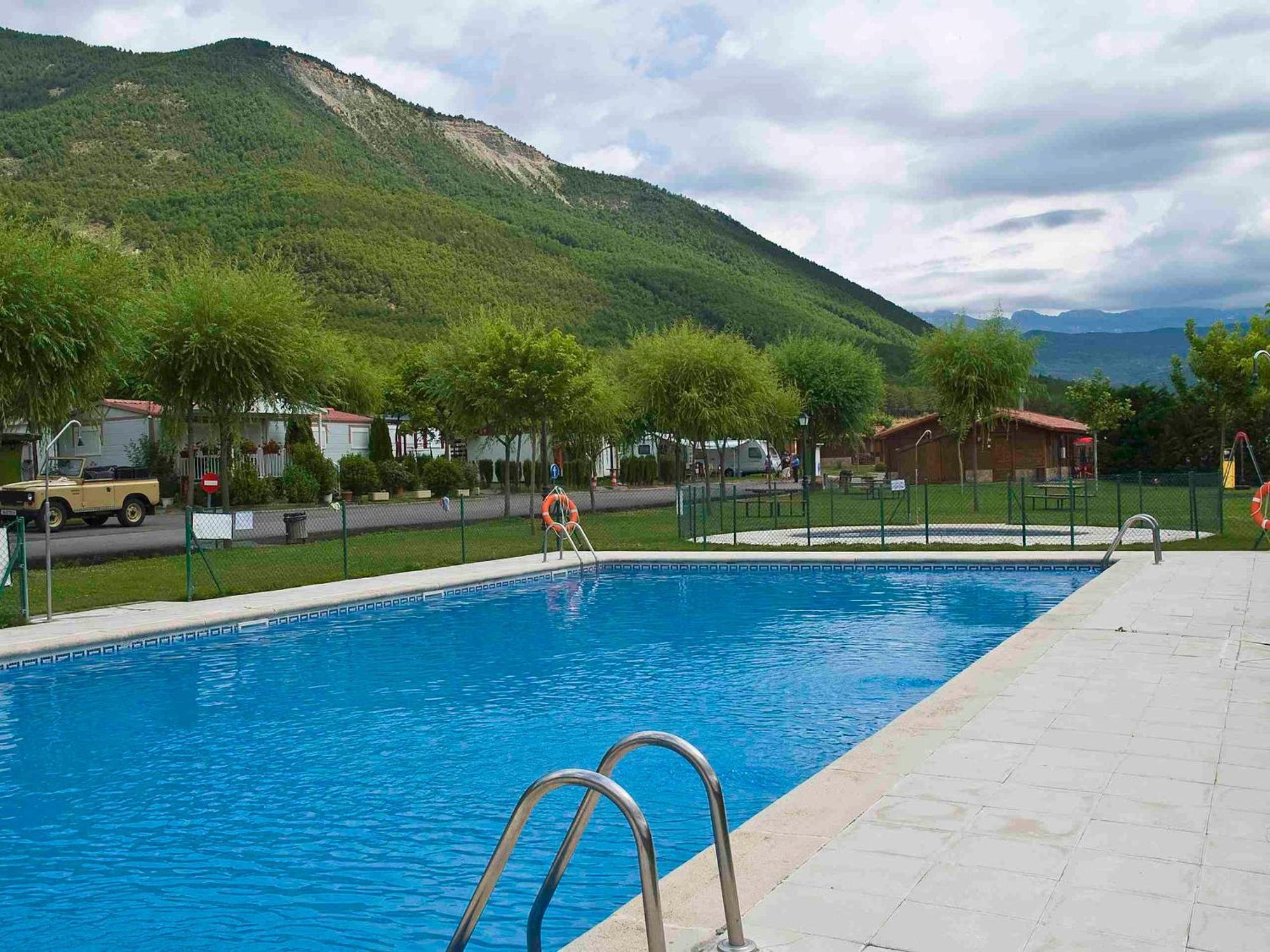Camping Valle de Tena Sabiñánigo Extérieur photo
